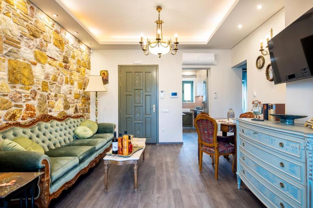 Queen'S Stone Legend, Royal Living By Acropolis Athen Exterior foto
